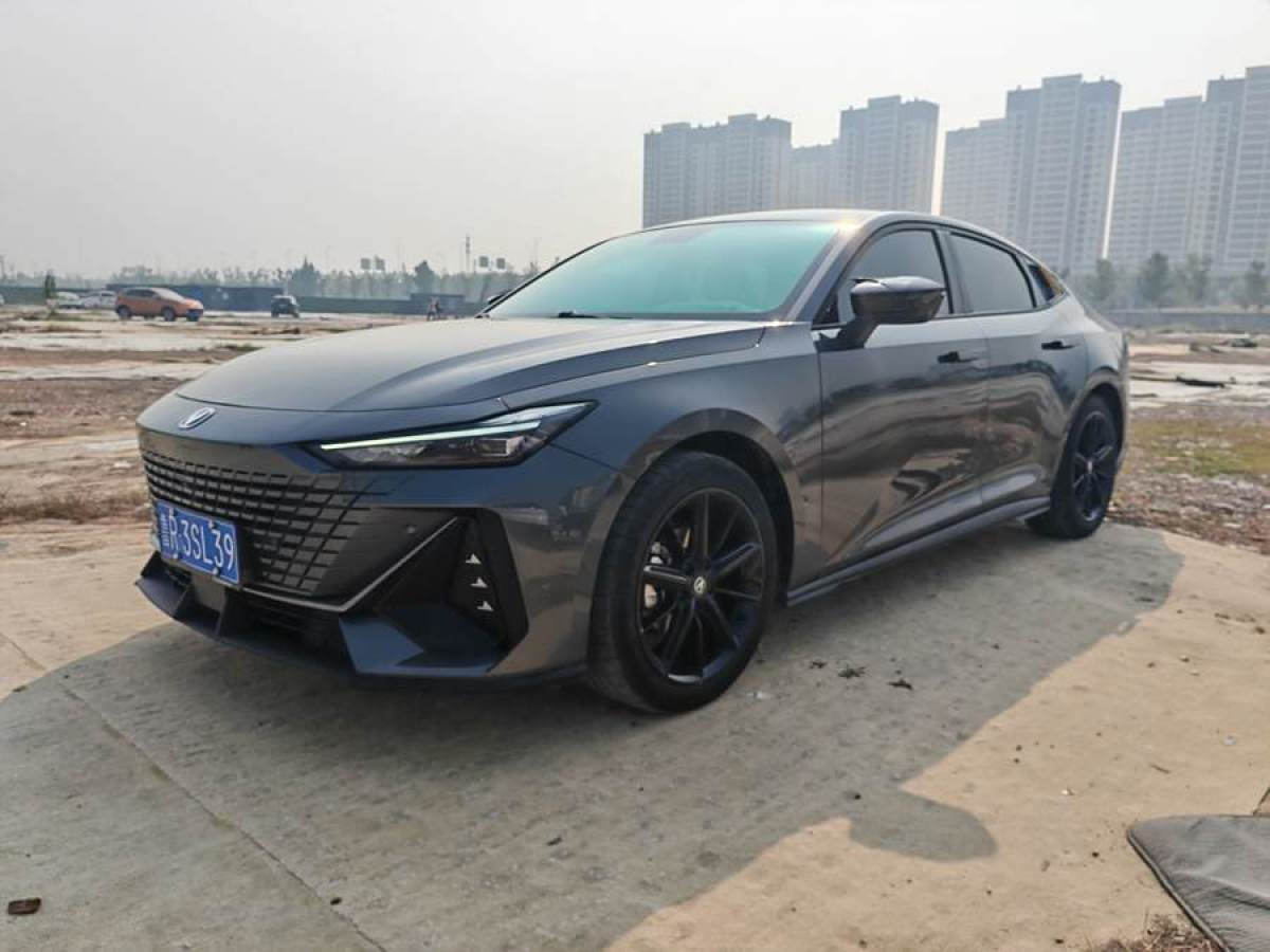 2023年2月長(zhǎng)安 長(zhǎng)安UNI-V  2022款 1.5T 尊貴型