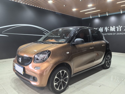 2017年3月 smart forfour 1.0L 52千瓦激情版图片