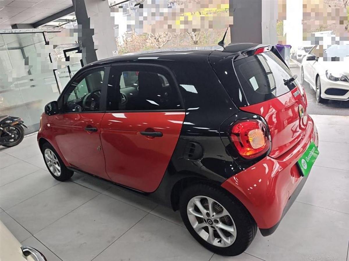 smart forfour  2016款 1.0L 52千瓦靈動版圖片