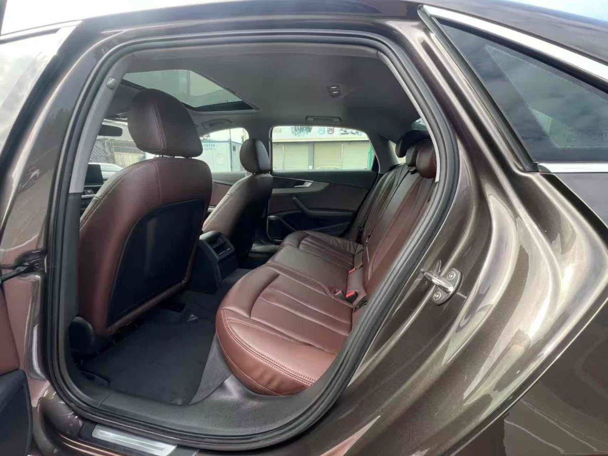 奧迪 奧迪A4L  2018款 30周年年型 40 TFSI 進(jìn)取型圖片