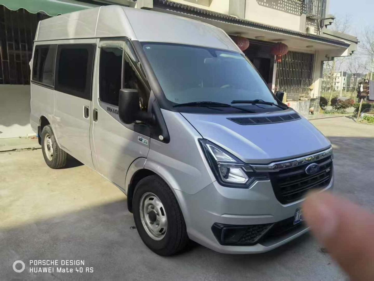 福特 全順  2021款 2.0T汽油自動(dòng)高級(jí)營(yíng)運(yùn)商旅型中軸中頂7座國(guó)VI圖片