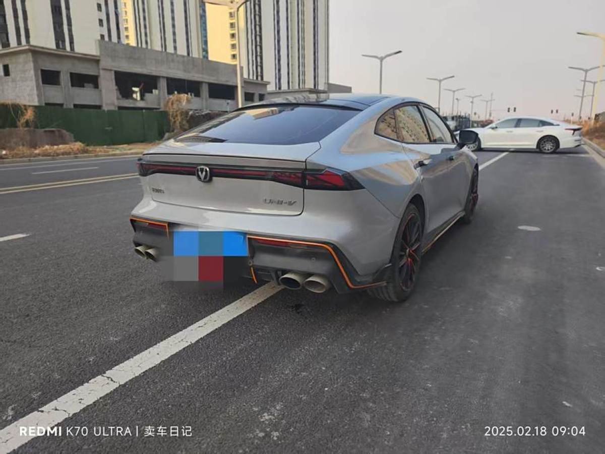 長(zhǎng)安 長(zhǎng)安UNI-V  2022款 1.5T 運(yùn)動(dòng)版圖片