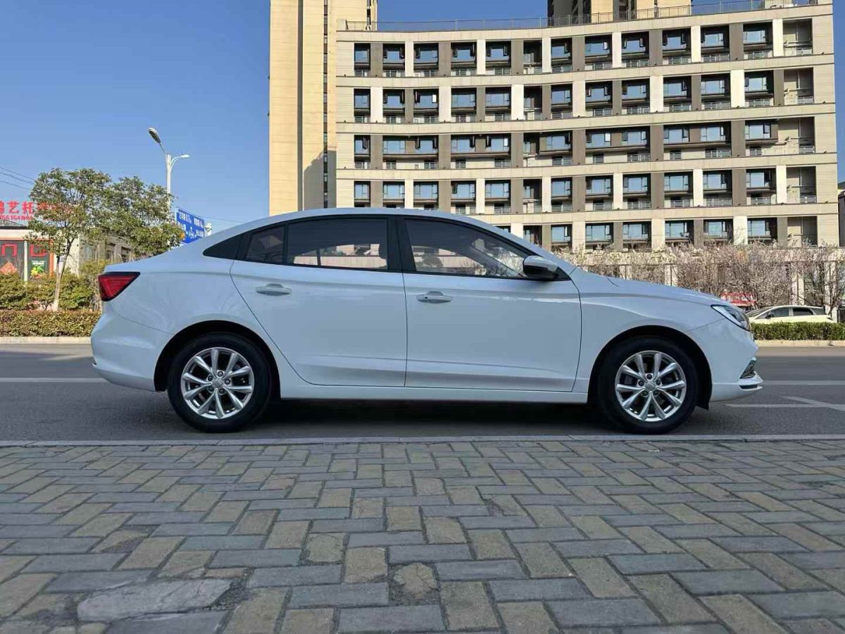 榮威 i5  2021款 1.5L 手動(dòng)安心版圖片