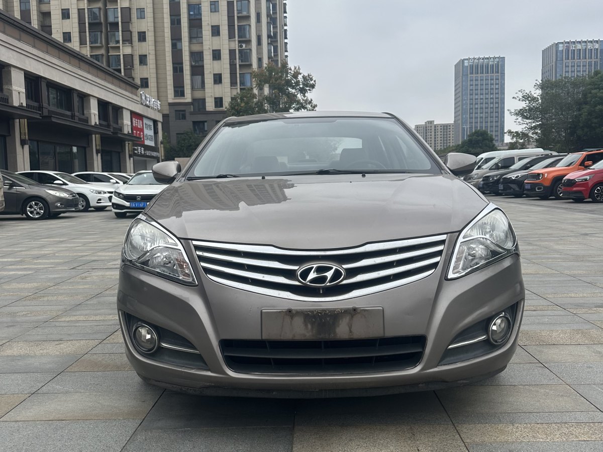 2014年8月現(xiàn)代 悅動  2015款 1.6L 自動舒適型