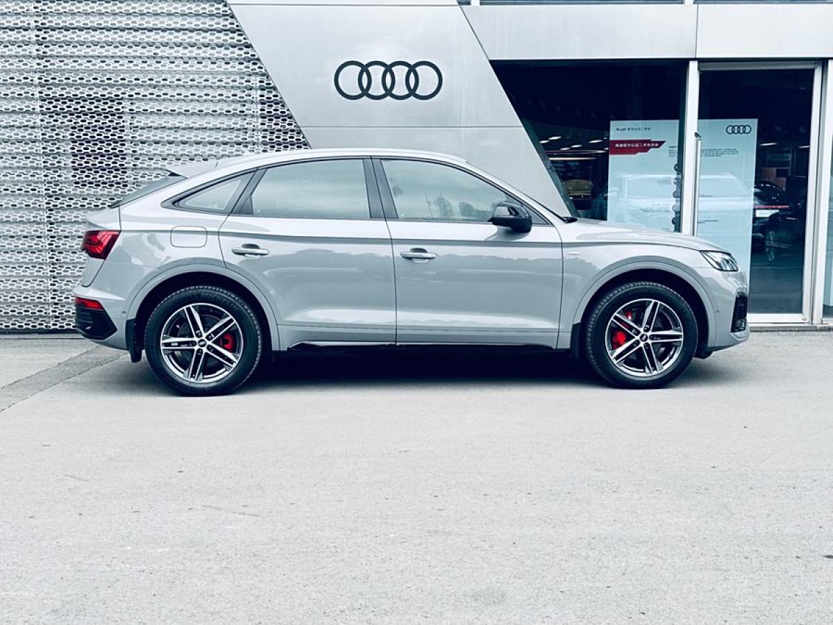 奧迪 奧迪Q5L Sportback  2022款 改款 40 TFSI 時(shí)尚型圖片