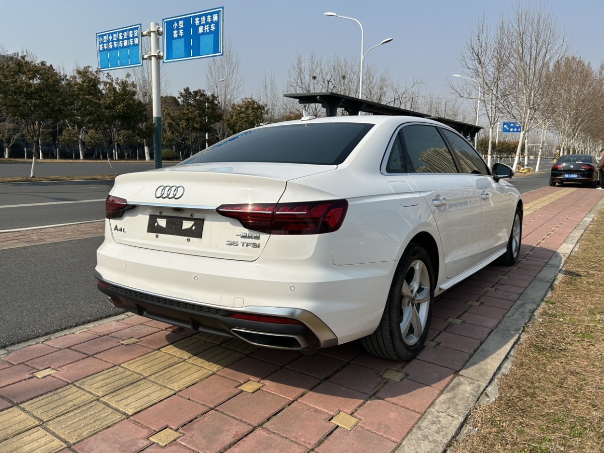 2022年6月奧迪 奧迪A4L  2022款 35 TFSI 時尚動感型