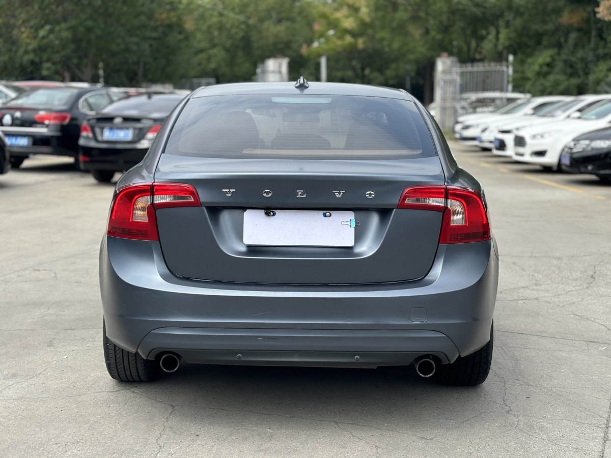 沃爾沃 S60L  2018款 T3 智進(jìn)進(jìn)取版圖片