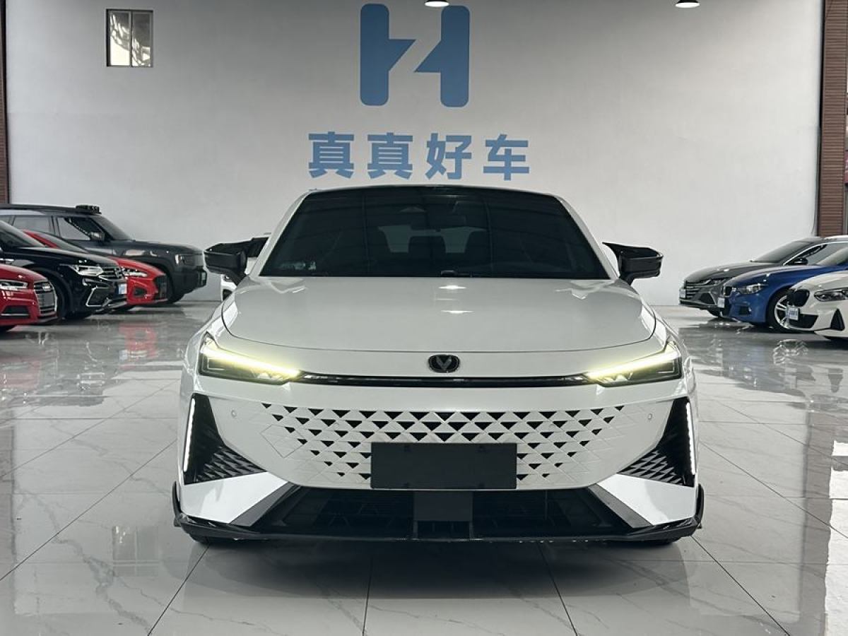 長(zhǎng)安 長(zhǎng)安UNI-V  2024款 1.5T 尊貴運(yùn)動(dòng)型圖片