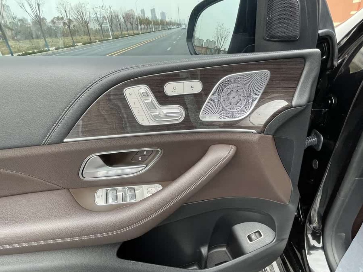 奔馳 奔馳GLS  2021款 改款 GLS 450 4MATIC 時(shí)尚型圖片
