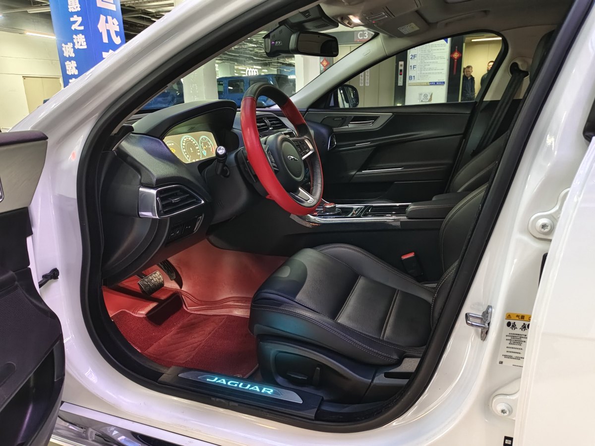 捷豹 XEL  2019款 2.0T 200PS 尊享版圖片