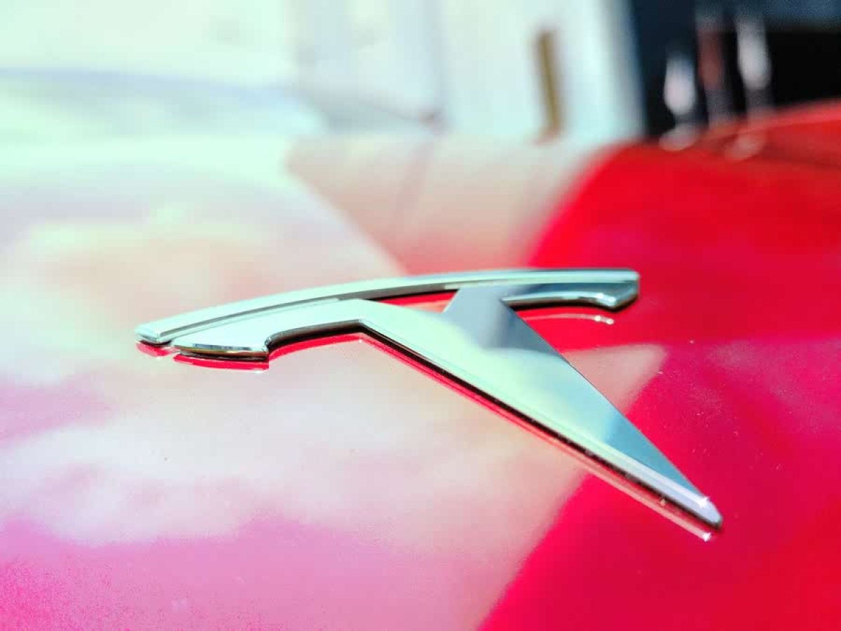 特斯拉 Model 3  2021款 標(biāo)準(zhǔn)續(xù)航后驅(qū)升級(jí)版 3D6圖片