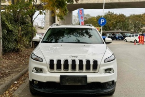 自由光 Jeep 2.4L 領(lǐng)先版