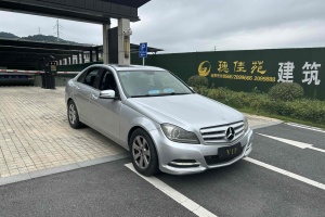 奔馳C級 奔馳 C 200 CGI 優(yōu)雅型