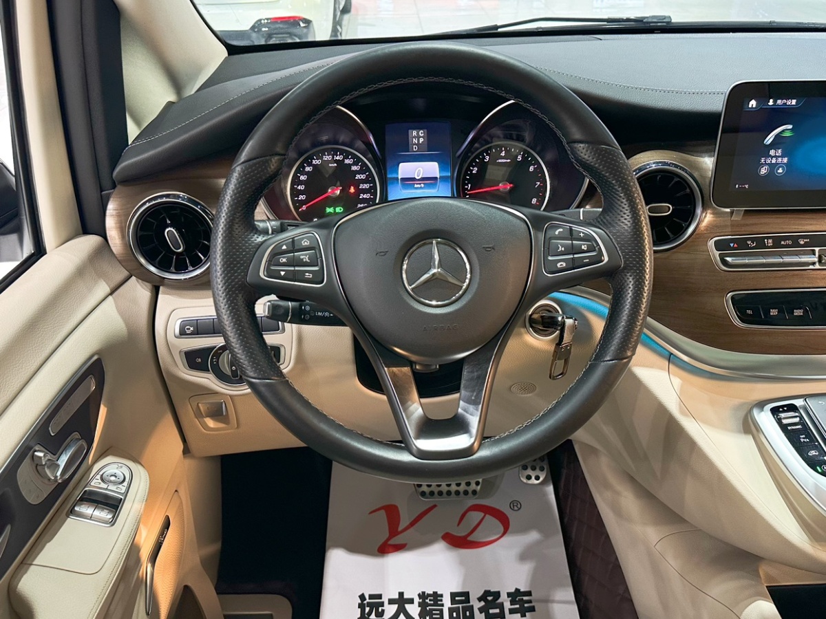 奔馳 V級  2022款 V 260 尊貴版圖片