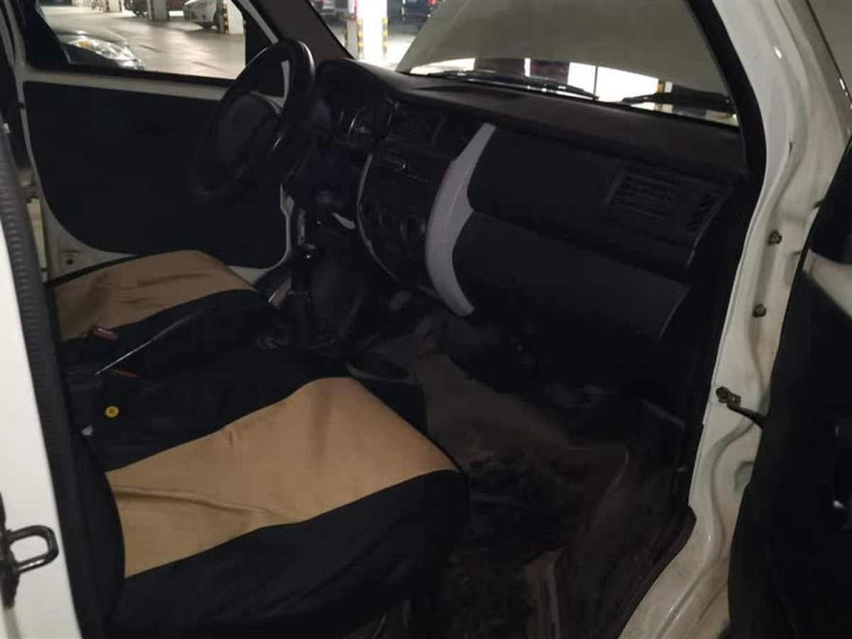 長(zhǎng)安歐尚 長(zhǎng)安之星3  2015款 1.2L基本型非空調(diào)EA12V圖片