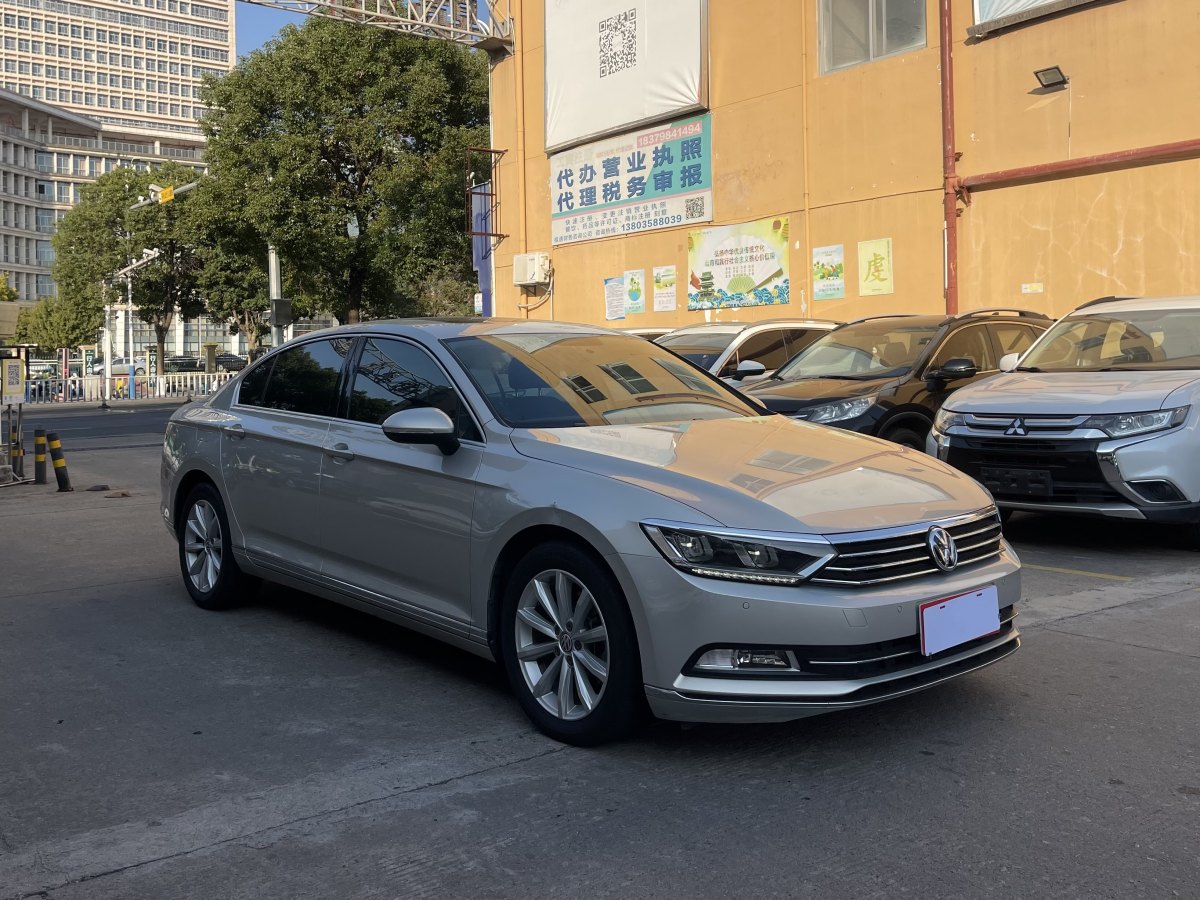 大眾 邁騰  2019款  330TSI DSG 領(lǐng)先型 國(guó)VI圖片