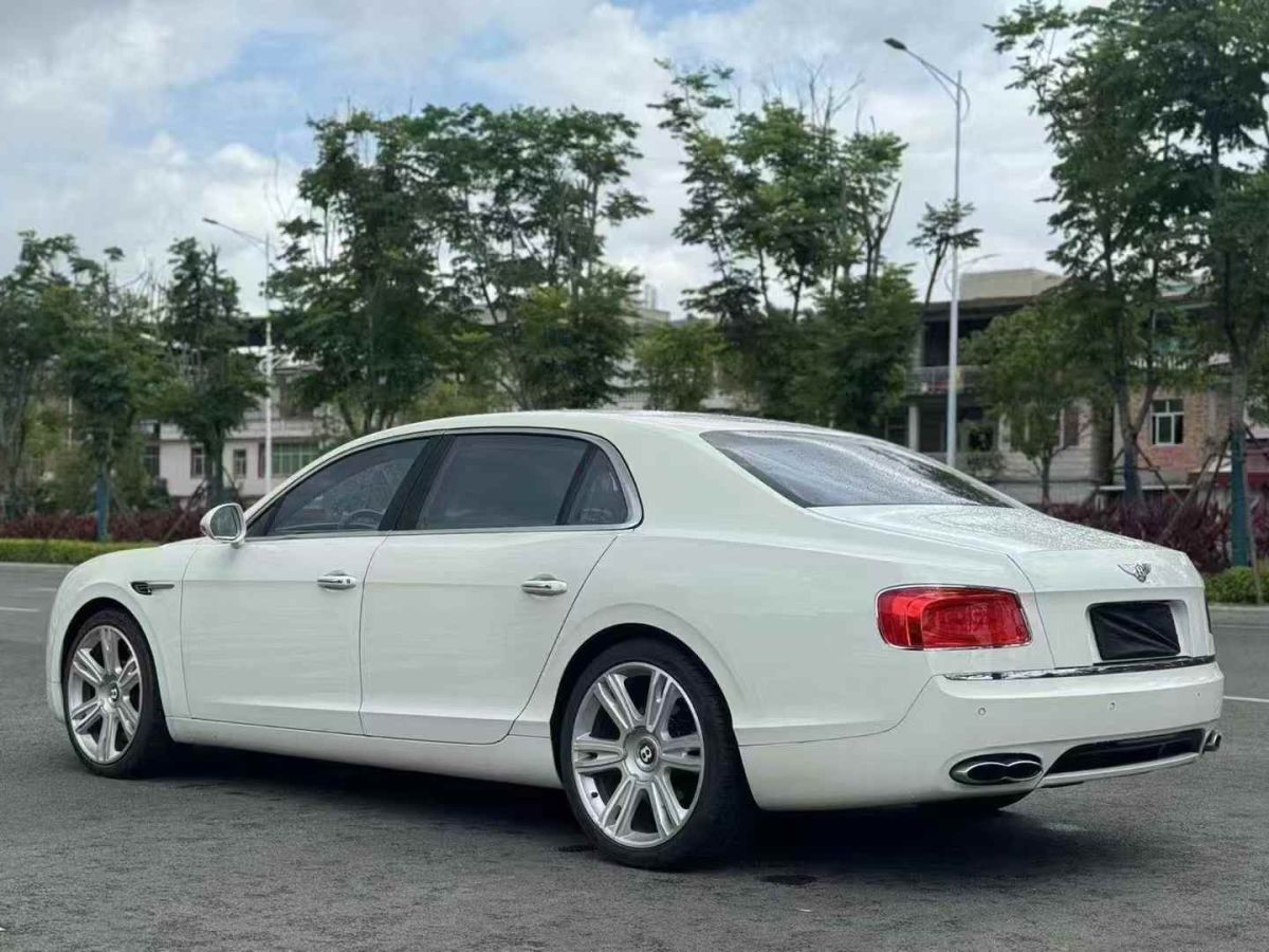 賓利 飛馳  2015款 4.0T V8 標(biāo)準(zhǔn)版圖片