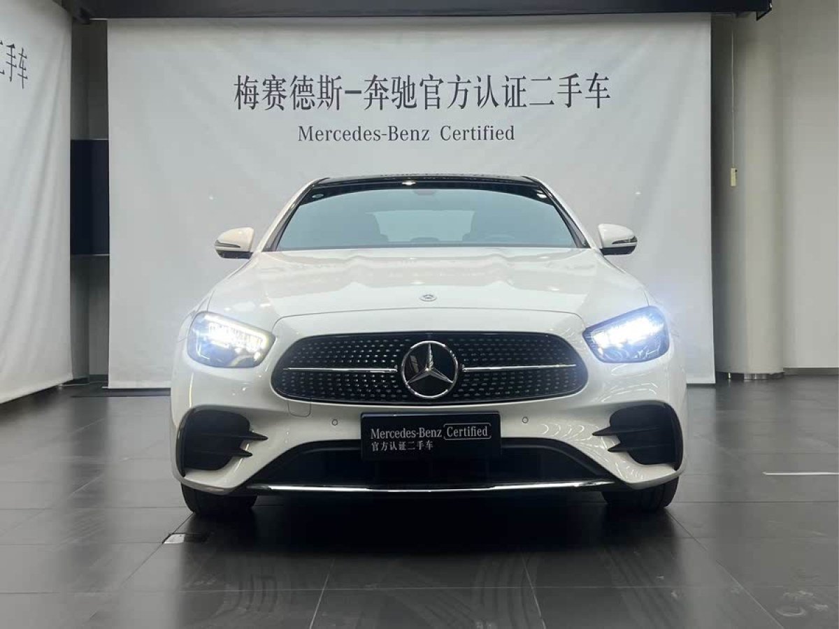 奔馳 奔馳E級(jí)  2022款 改款二 E 300 L 運(yùn)動(dòng)豪華型圖片