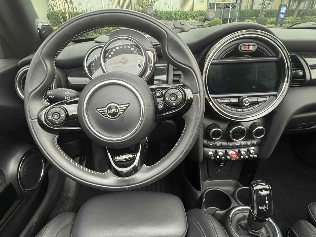 2019年9月MINI MINI  2019款 1.5T COOPER CABRIO 好色版