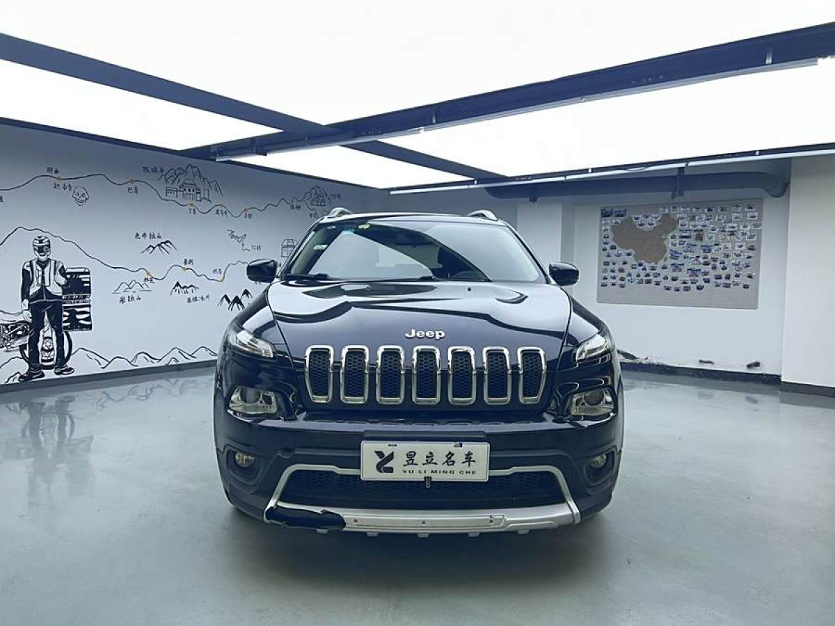 Jeep 自由光  2016款 2.0L 優(yōu)越版圖片