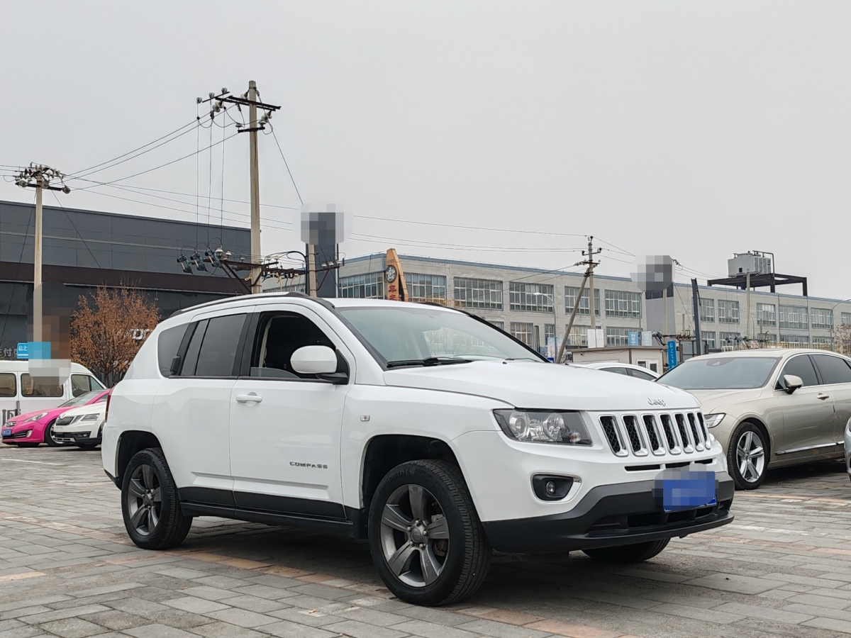 Jeep 指南者  2014款 改款 2.4L 四驅(qū)舒適版圖片