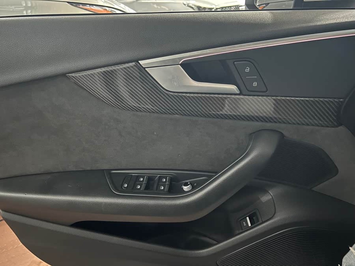 奧迪 奧迪A4L  2022款 45 TFSI quattro 臻選動感型圖片