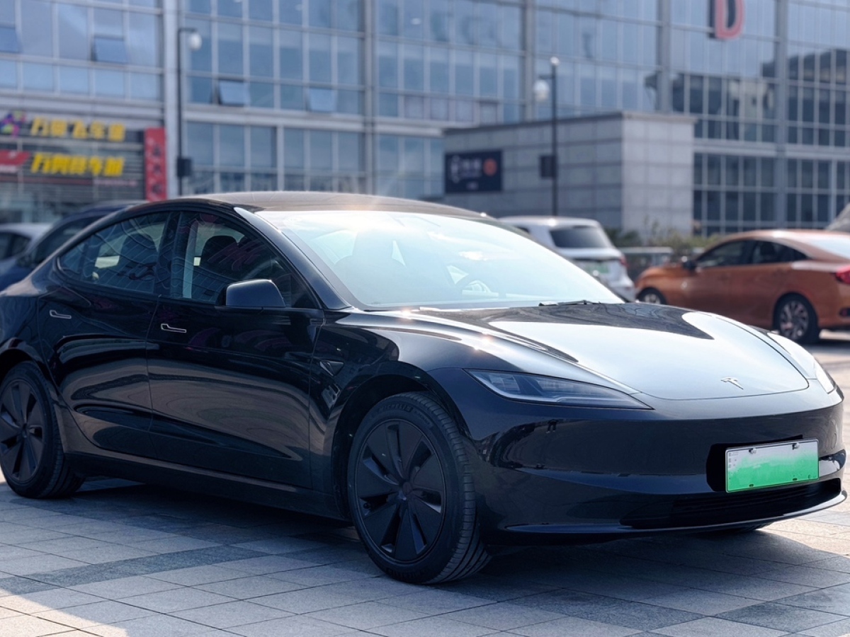 特斯拉 Model 3  2023款 煥新版 后輪驅(qū)動圖片