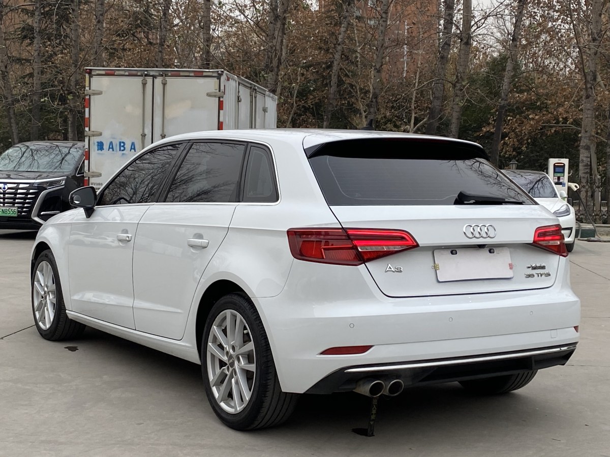 奧迪 奧迪A3  2019款 Sportback 35 TFSI 進(jìn)取型 國(guó)VI圖片