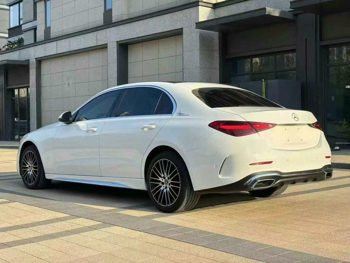 奔馳 邁巴赫S級  2022款 S 680 4MATIC 匠心高定首發(fā)版圖片