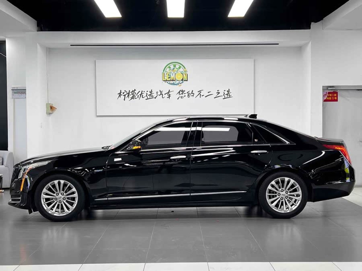 凱迪拉克 CT6  2016款 28T 時(shí)尚型圖片
