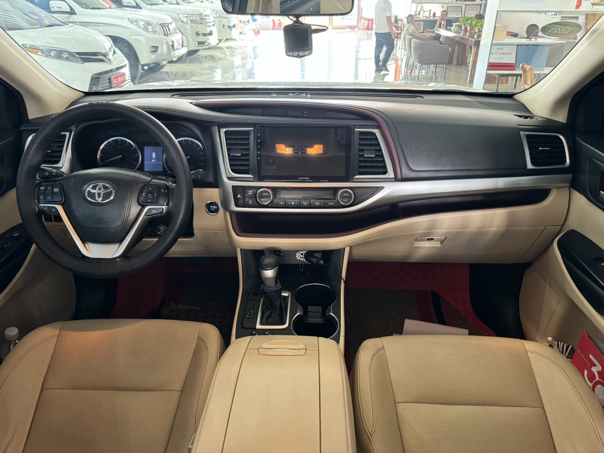 2015年9月丰田 汉兰达  2015款 2.0T 四驱豪华版 7座