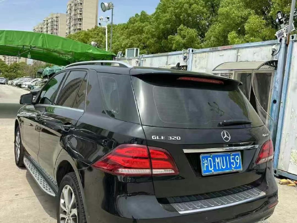 奔馳 奔馳A級(jí)AMG  2017款 2017款 改款 AMG A 45 4MATIC 國(guó)VI圖片