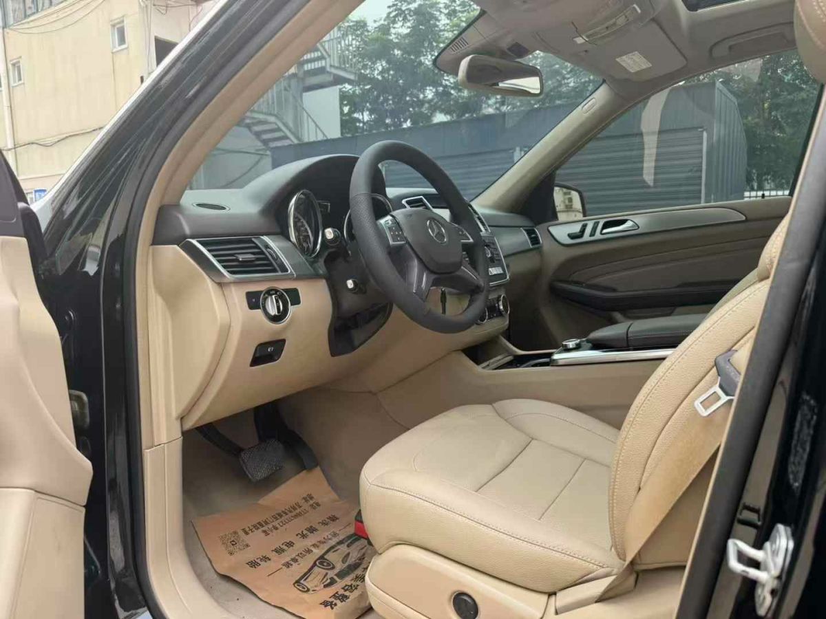 奔馳 奔馳M級  2013款 ML 350 美規(guī)版圖片