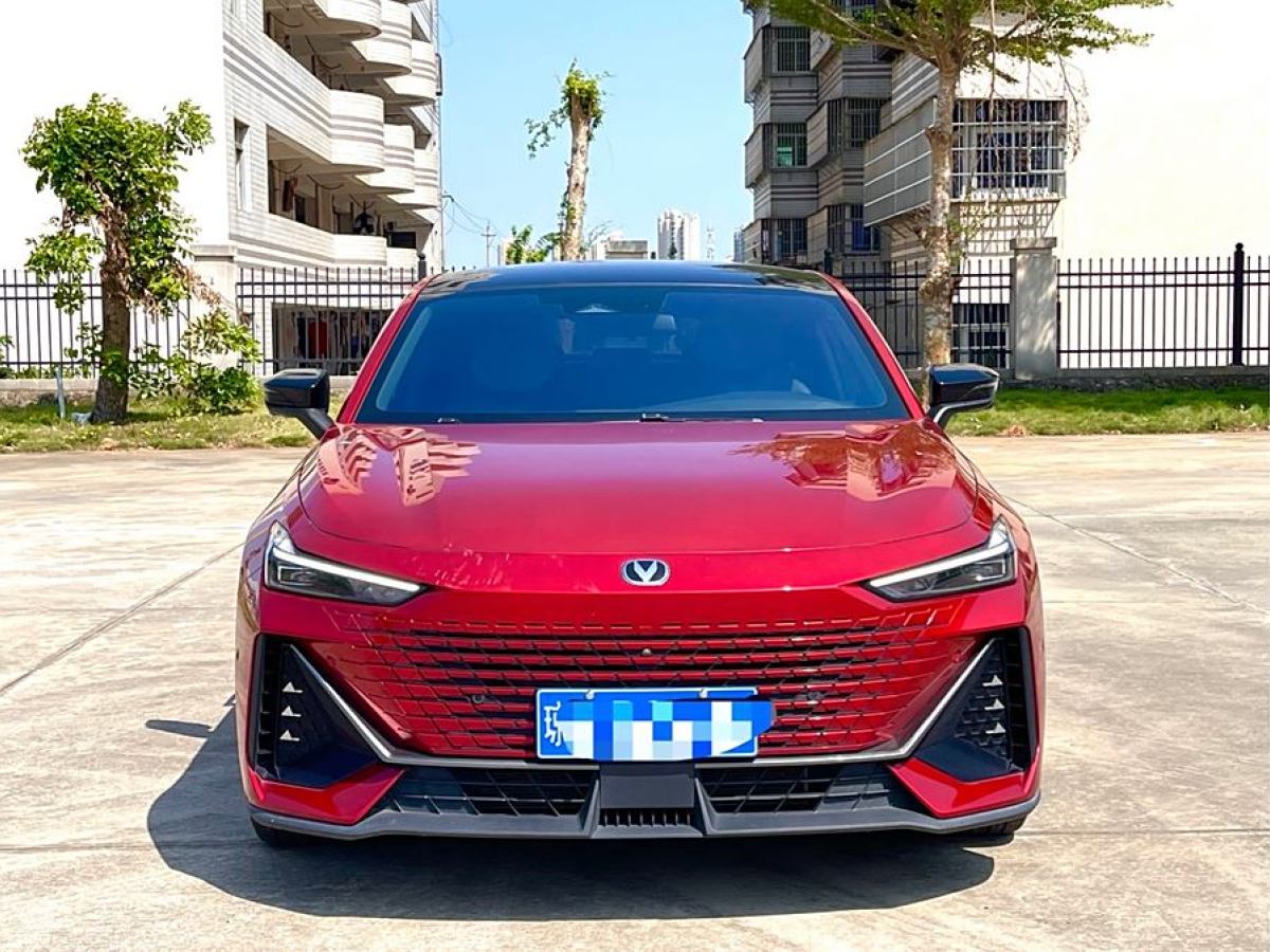 長(zhǎng)安 長(zhǎng)安UNI-V  2022款 1.5T 智慧領(lǐng)航型圖片