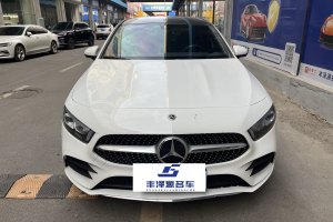 奔馳A級 奔馳 改款 A 200 L 運動轎車動感型