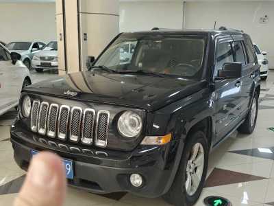 2015年10月 Jeep 自由客(進(jìn)口) 2.4L 豪華導(dǎo)航版圖片