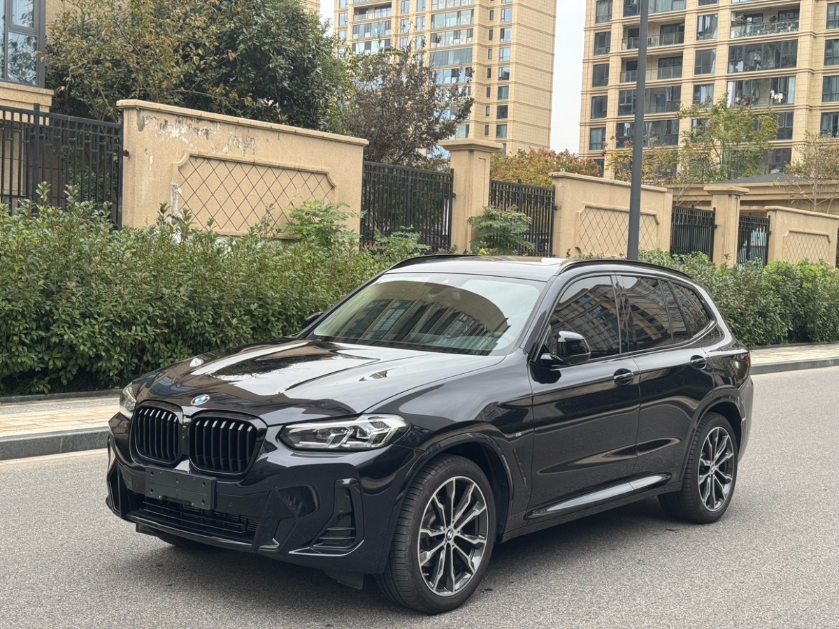 寶馬 寶馬X3  2023款 xDrive30i 領(lǐng)先型 M曜夜套裝圖片