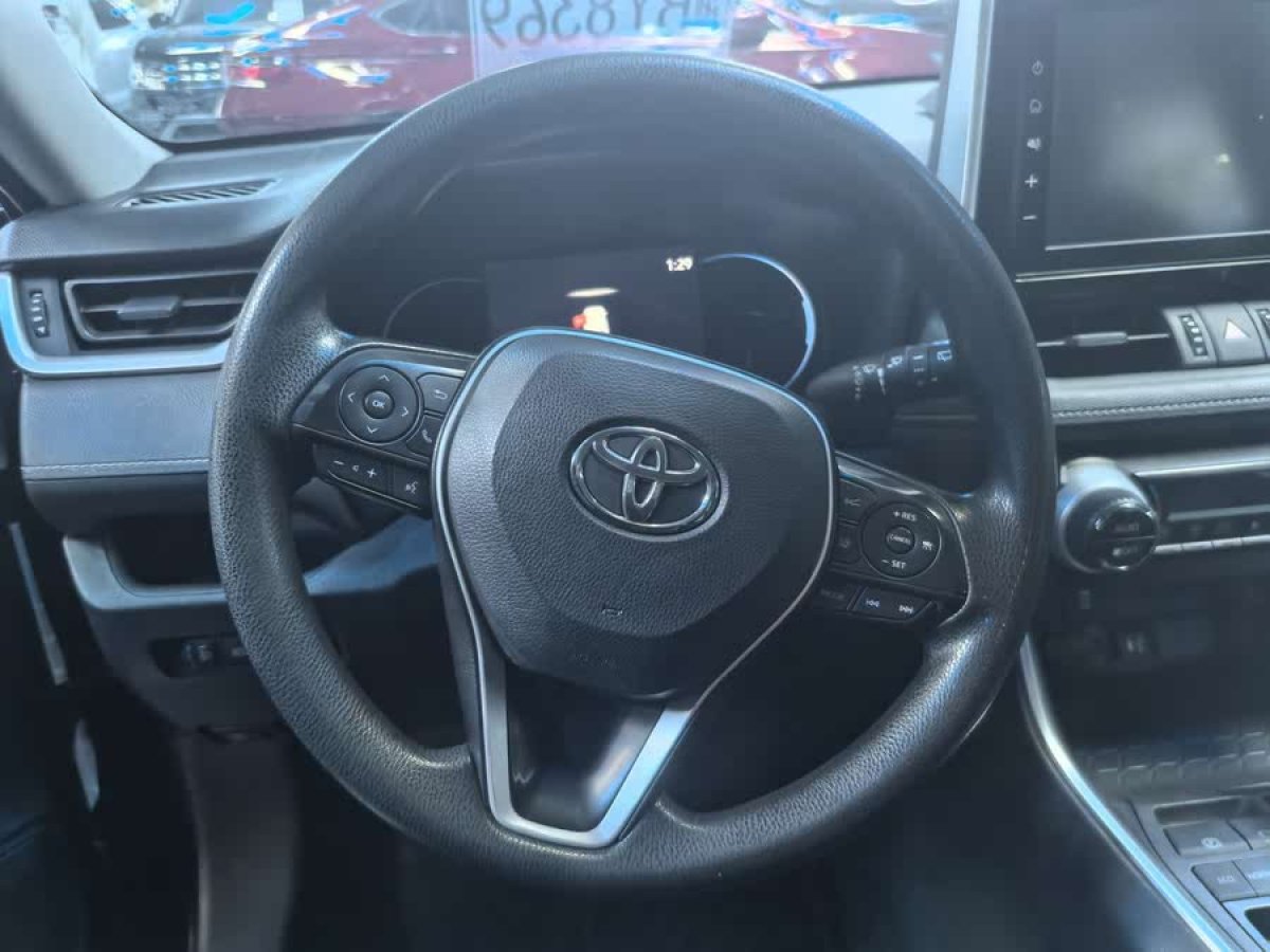 豐田 RAV4榮放  2020款 2.0L CVT兩驅(qū)風(fēng)尚版圖片