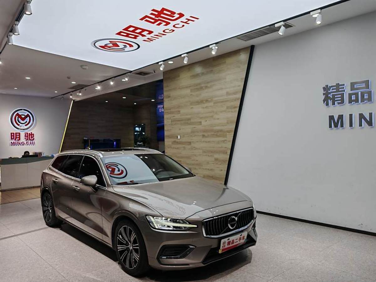 沃爾沃 V60  2020款 T5 智遠(yuǎn)運(yùn)動(dòng)版圖片