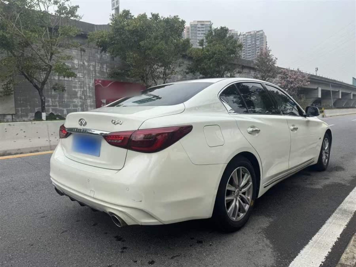 英菲尼迪 Q50L  2021款 2.0T 舒適版圖片