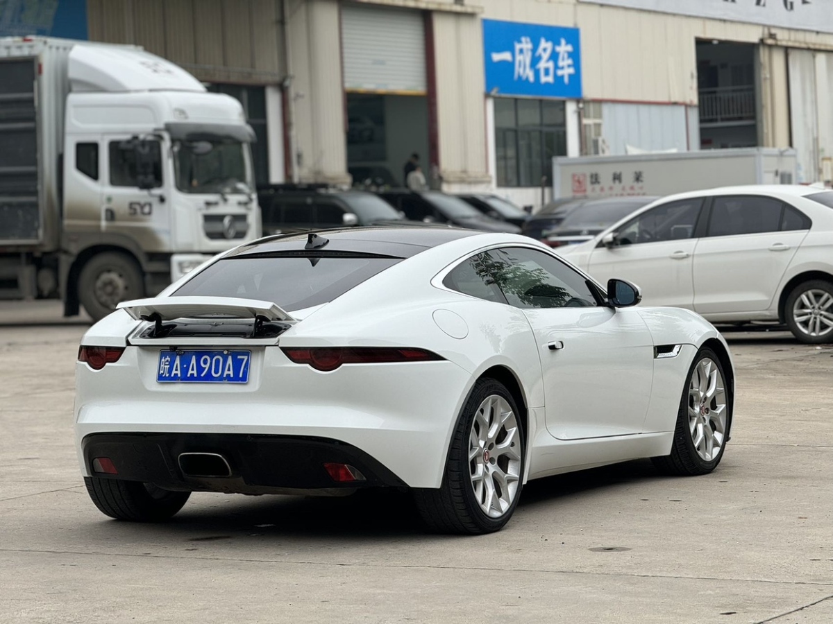 2018年6月捷豹 F-TYPE  2019款 2.0T 硬顶版