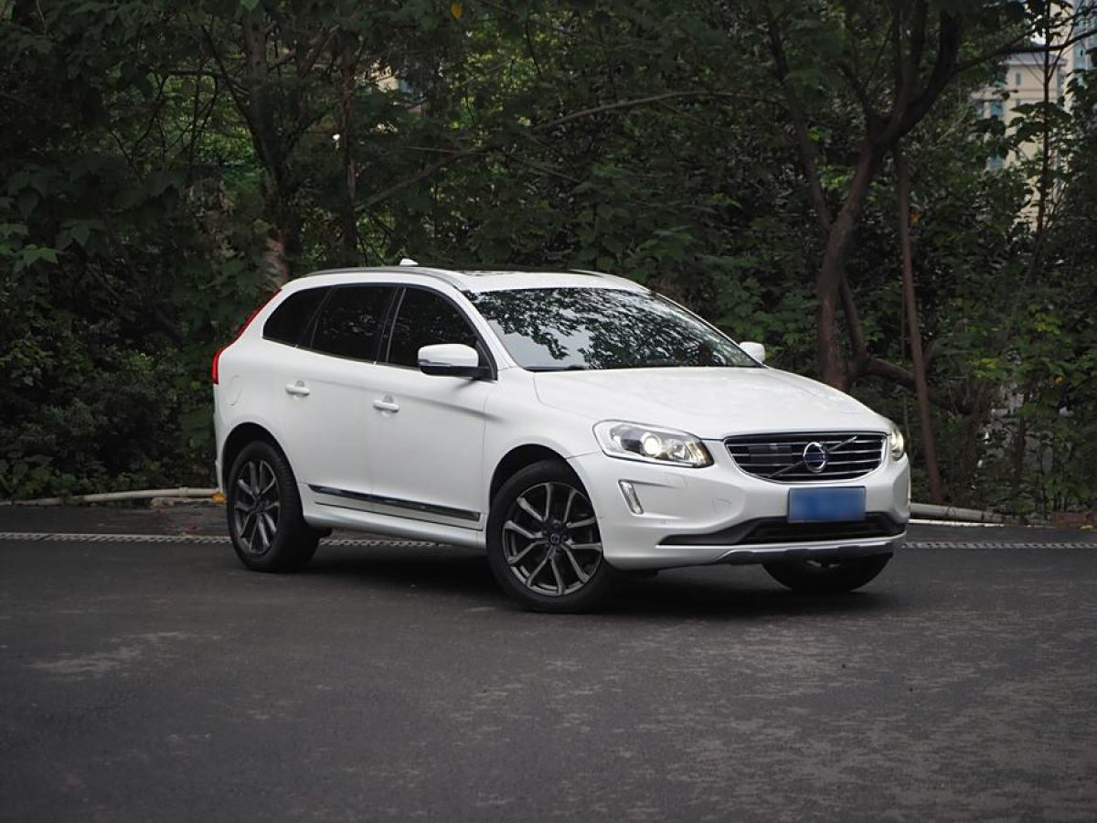 沃爾沃 XC60  2017款 T5 AWD 智遠(yuǎn)升級(jí)版圖片