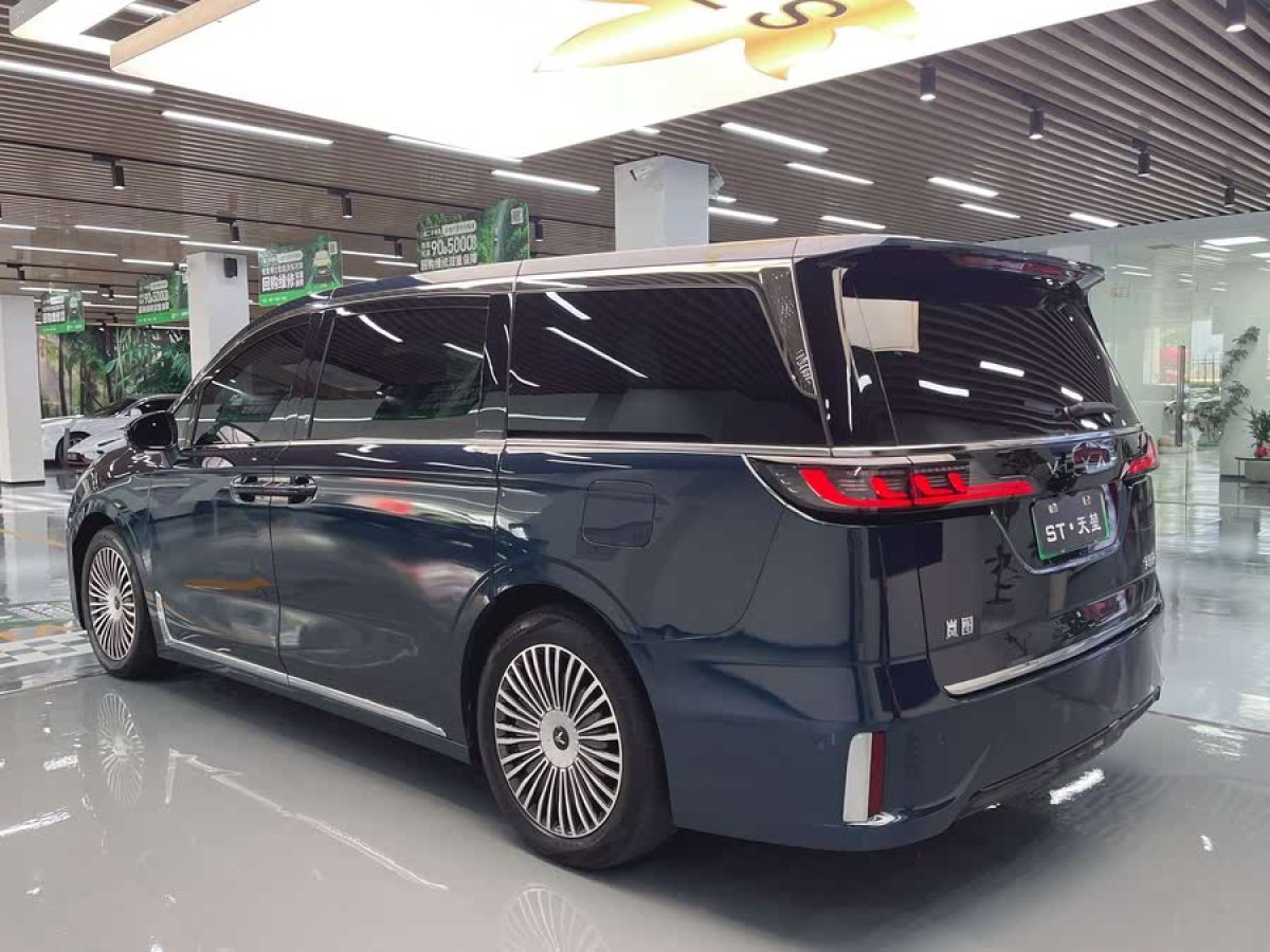 嵐圖 夢想家  2025款 EV 四驅(qū)尊貴鯤鵬版圖片