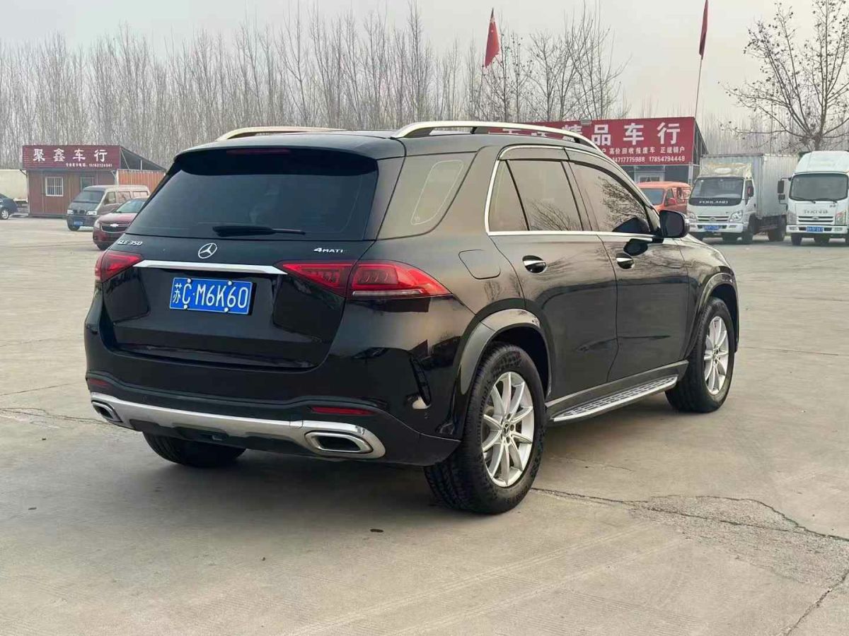 奔馳 奔馳GLE  2020款  GLE 350 4MATIC 時(shí)尚型圖片