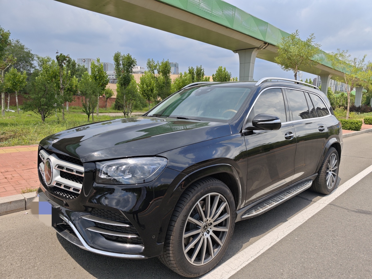 奔馳 奔馳GLS  2023款 改款二 GLS 450 4MATIC 豪華型圖片