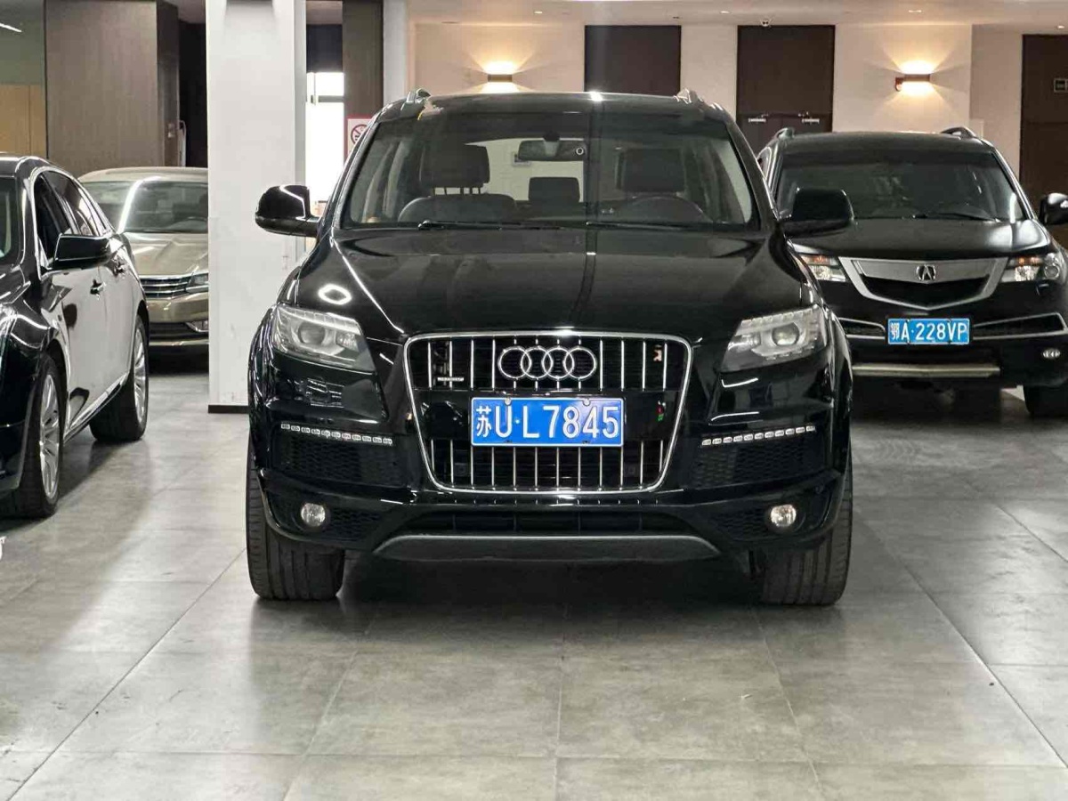 奧迪 奧迪Q7  2014款 35 TFSI 運(yùn)動(dòng)型圖片
