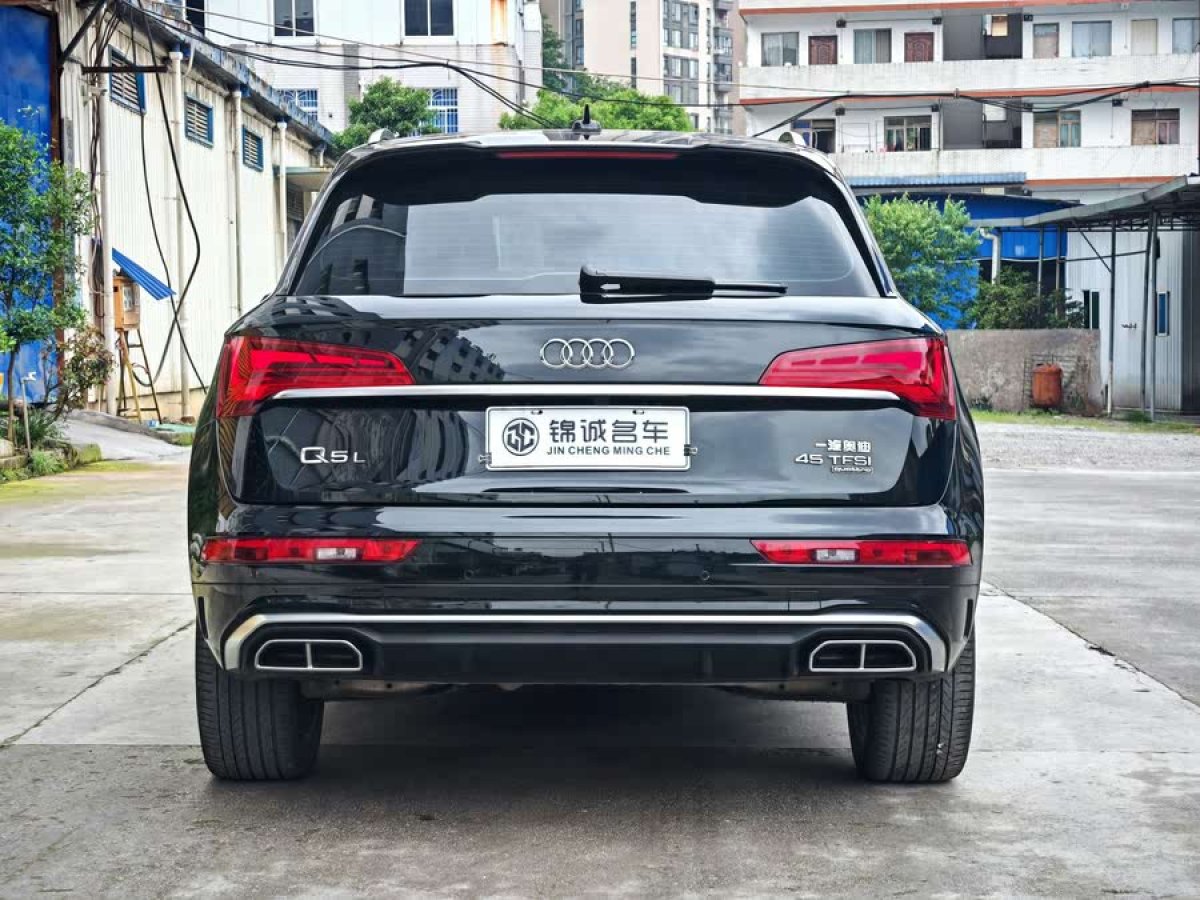 奧迪 奧迪Q5L  2022款 改款 45T 豪華動感型圖片
