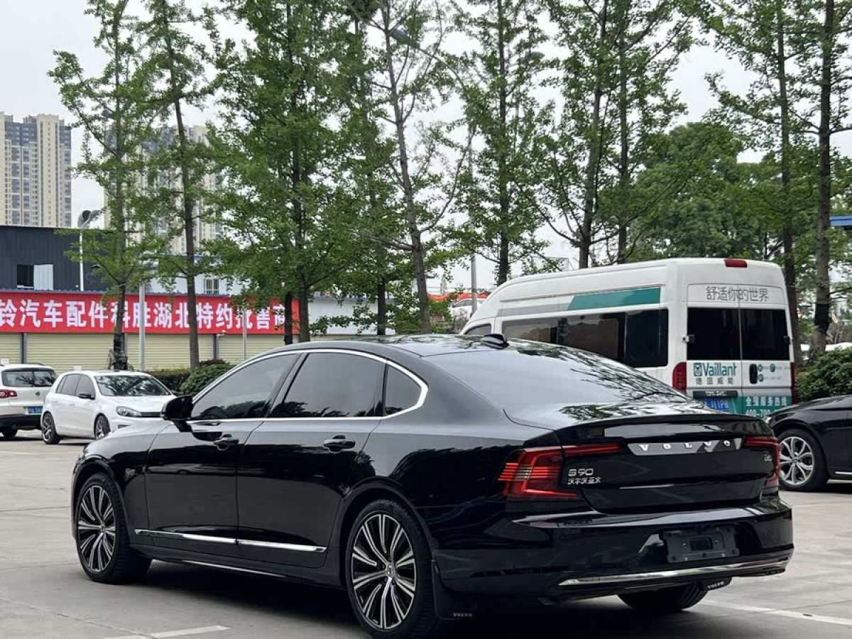 沃爾沃 S90  2023款 B5 智遠(yuǎn)豪華版圖片