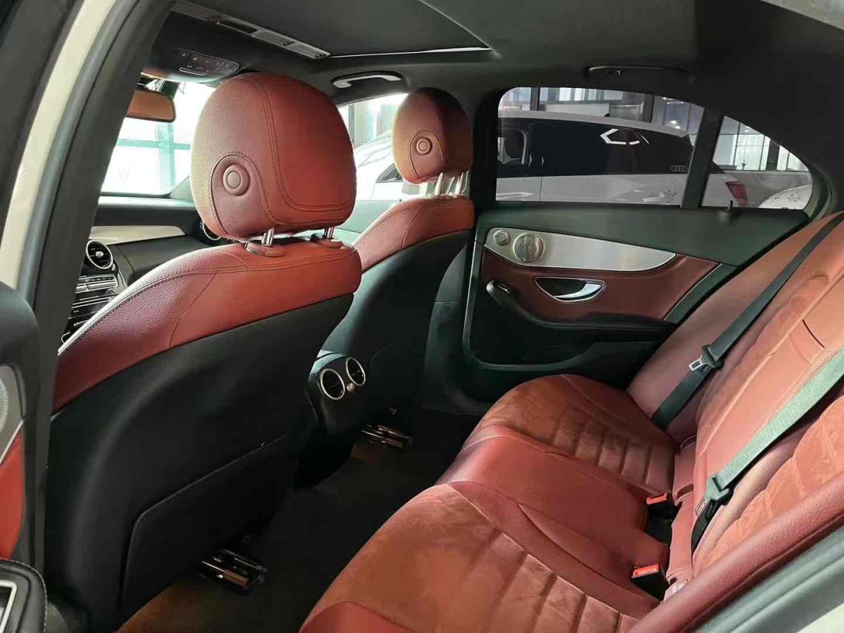 奔驰 奔驰C级  2018款 C 200 成就特别版图片