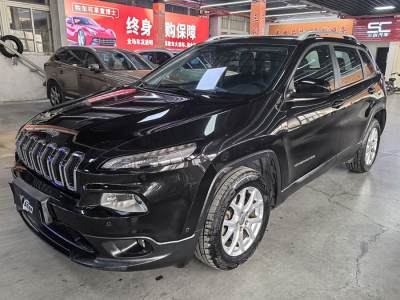 2016年10月 Jeep 自由光 2.4L 領(lǐng)先智能版圖片